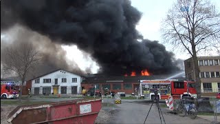 Großbrand im AgrartechnikbetriebSWGWA Vollalarm Feuerwehr Ibbenbüren Einsatzfahrten uvm [upl. by Callida]