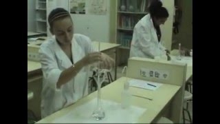 Preparación de disolucións Prácticas de química en galego [upl. by Aisha]