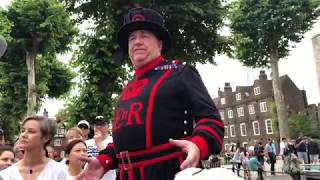 Beefeater Imitates Trump during guided tour around the Tower of London [upl. by Enytsuj]