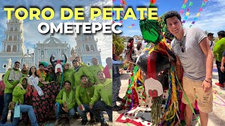 Conocí la tradición del Toro de petate de Ometepec Guerrero 😱🐂 [upl. by Holmann]