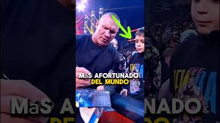 El niño más afortunado del mundo 🌍 wwe wrestling wwefan fans randyorton codyrhodes [upl. by Kelcey]