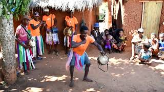 Karitaka  danse traditionnelle malagasy de lethnie Bara à Ihosy [upl. by Brown]