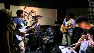 Elvana Gjata puthe Live Sessions Testing [upl. by Anaela]