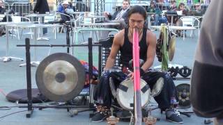 Shibaten  Amazing Didgeridoo Busker 44  Toronto Dundas Square  Nov 2009 [upl. by Troth]