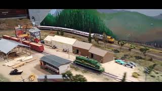 VIAAmtrak TorontoChicago International HO scale [upl. by Orlosky278]