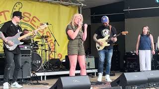 The Sunset Sessions in Harlow Town Park Roisin Quinn and Band [upl. by Uzzi770]