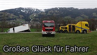 🚒 🏥Vollbeladener LKW in Bach gestürzt – HartZillertal 🚓🚑 [upl. by Hill]