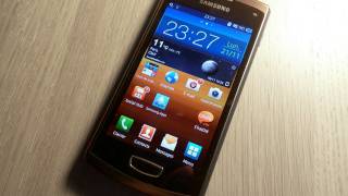 Test express du Samsung Wave 3  par TestMobile [upl. by Htrap30]