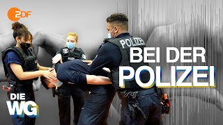 Praktikum bei der POLIZEI BERLIN mit CHINEDU👮🏾‍♂️ I DIE WG [upl. by Etka]