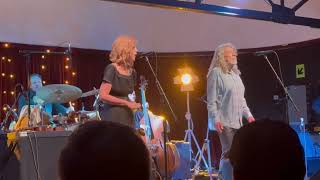 Robert Plant amp Alison Krauss The Battle of Evermore [upl. by Aelaza971]