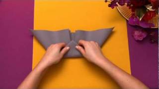 Napkin folding from Duni  Elegant [upl. by Nedi]