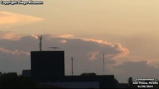 Cumulonimbus and Cumulus congestus clouds visible from João Pessoa Paraíba  May 01 2014 [upl. by Morven]