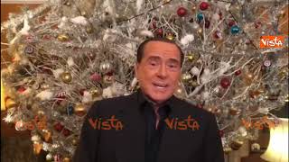 Gli auguri di buon Natale di Berlusconi quotUn grande bacio a tuttiquot [upl. by Clellan145]