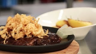 Rezeptvideo Wiener Rathauskeller Zwiebelrostbraten [upl. by Kahaleel]