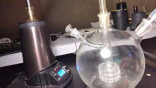 Arizer ExtremeQ vaporizer and 14mm Omega Wand absolutely milks water piece [upl. by Chae281]