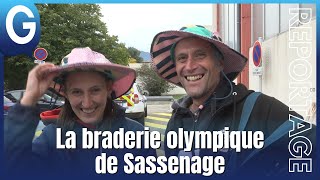 Reportage  Des souvenirs olympiques à petit prix [upl. by Erdnaxela615]