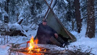 Winter Overnight in Snowy Mountains thermal cloak Savotta ASKARE [upl. by Myriam298]