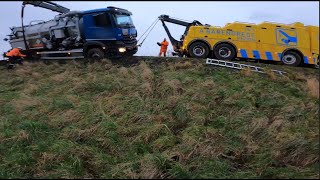 Zware berging 7 Uitwijken voor auto gaat flink mis [upl. by Rinna626]