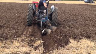 How to finish your ploughing the correct way Fergie class [upl. by Clardy]