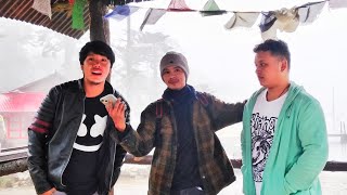 Kora Kagaz Tha Cover by Lenzing Doming ft Damchin Norbu  Kishore Kumars in Tawang [upl. by Ydualc]