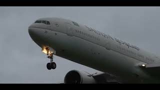 Landing in a Windy Storm at Heathrow Airport [upl. by Plossl]