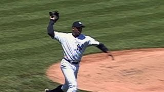 El Duque throws his entire glove to first [upl. by Laemaj404]