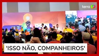 Congresso do PSOL é interrompido após briga entre militantes [upl. by Derayne]