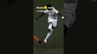 Que roubo e racismo football soccer edit footballedit fyp foryou vinijr trend trending [upl. by Rapsag]