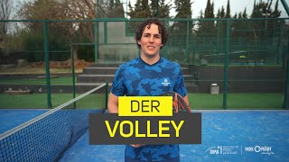 Volley im Padel  so gehts richtig  Tipps amp Tricks  Deutsche Padel Akademie [upl. by Atnauqal342]