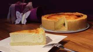 bester Käsekuchen  Sallys Classics  Sallys Welt [upl. by Vashtee]