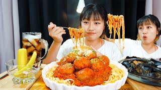 Meatball Spaghetti  Mussel Mariniere eating showmukbang 미트볼 스파게티랑 홍합탕 먹방 [upl. by Ojytteb657]