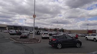 Panic at the Staten Island Mall as police arrive [upl. by Aleakam]