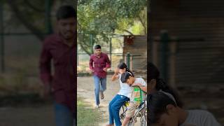 Cycle ma karishma ka par fass gya 🤣 Fir kisna bacaya comment shorts ytshots [upl. by Novyar]