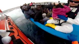 01022017 soccorso migranti Nave Diciotti bambini [upl. by Hakym]