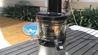 Hurom Australia quotElitequot Slow Juicer Demo [upl. by Tearle]