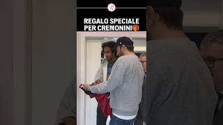 CESARE CREMONINI festeggia il suo compleanno con il BOLOGNA e riceve un regalo bellissimo🎁🔴🔵 [upl. by Kahl701]