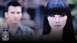 Kahitna  Aku Punya Hati Official Music Video [upl. by Irneh830]