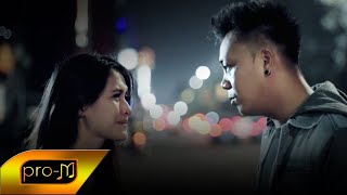 Gio Lelaki  Ada Yang Kecewa Official Music Video [upl. by Brittani]