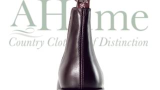 RM Williams Signature Craftsman Boots Chestnut from A Hume Country Clothing [upl. by Elwira]