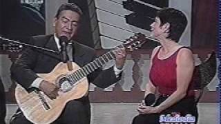 Rafael Amaranto  toca y canta el vals quotIluminadoquot [upl. by Mitran920]