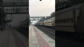 19001 Virar  Surat intercity Express unreserved skips umroli [upl. by Bohi]