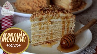 MEDOVİK PASTA NASIL YAPILIR🍯 BALLI RUS PASTA 🍰 FARKLI PASTA TARİFLERİ ⭐ŞEFFAF MUTFAK⭐ [upl. by Nyraa]