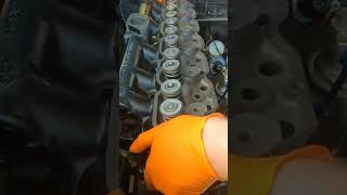 How to install cylinder head  200 CI Inline 6 Ford [upl. by Dido355]