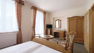 BigCityHotels Review Villa Rosa [upl. by Yuille297]