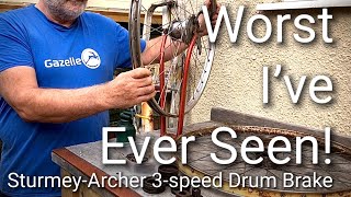 The worst Sturmey Archer 3speed hub I’ve ever seen but it must be fixed Plus bizarre wheel build [upl. by Flavia]