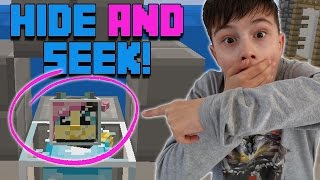 ZE LOPEN ME ALLEMAAL VOORBIJ   Minecraft Hide amp Seek [upl. by Eelinej332]