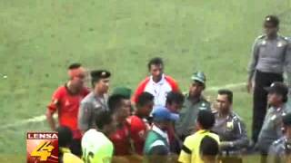 LAGA PERSITEMA  PSIS BERAKHIR RICUH [upl. by Yffub473]