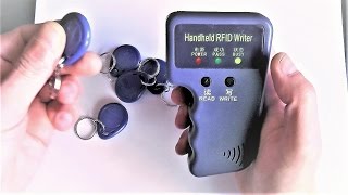 Копир ключей брелков Handheld 125KHz RFID разборка [upl. by Bart]