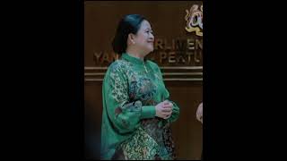 Puan Maharani dengan pesona batik tradisional yang selalu menginspirasi Motif apa favoritmu [upl. by Eidnac]