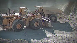 The Cat® 994 Large Wheel Loader — 25th Anniversary [upl. by Aurelius830]